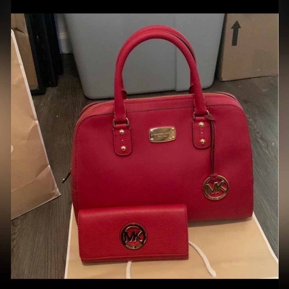 Michael Kors bag and wallet